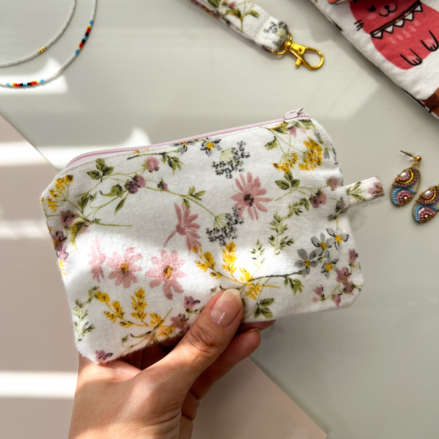 Cute Floral Coin Purse with Wristlet, Fabric Zipper Pouch