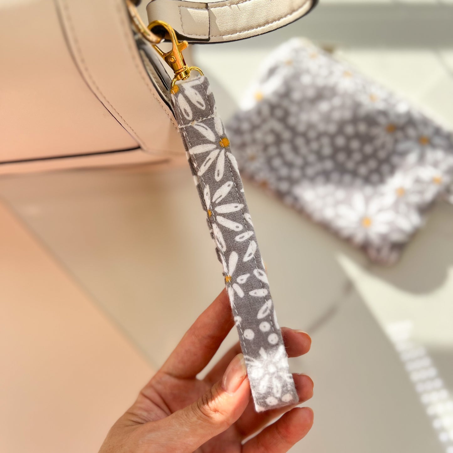 Floral Wristlet Keychain, Cute Wristlet for Purses and Wallets